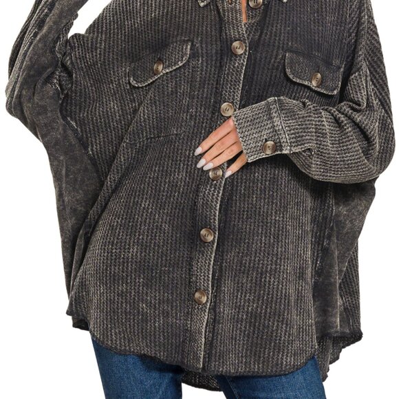 ZENANA LADES ACID WASH OVERSIZED COTTON BUTTON DOWN WAFFLE SHACKET - ASH BLACK - Picture 2 of 3